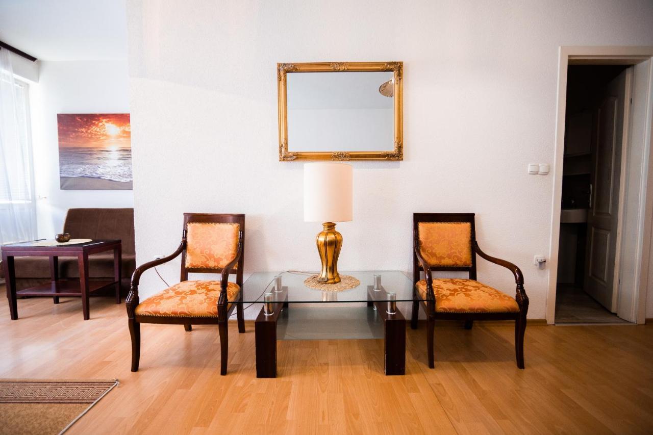 Apartmani Li ลิฟโน ภายนอก รูปภาพ