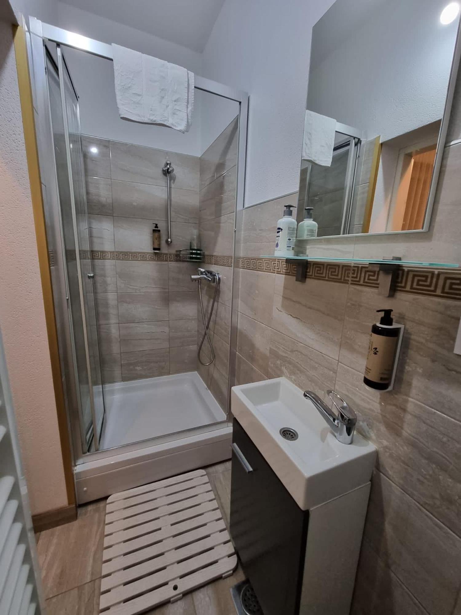 Apartmani Li ลิฟโน ภายนอก รูปภาพ